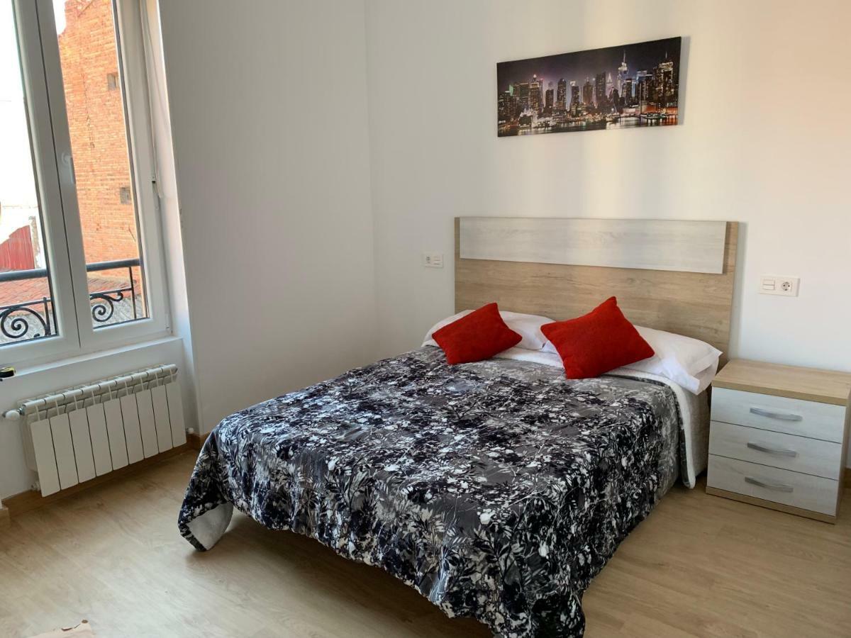 Alba Renueva 6 Apartment Леон Екстериор снимка